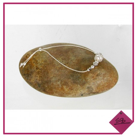 Bracelet en métal argenté perles en imitation perles de culture fermeture à nœud coulissant