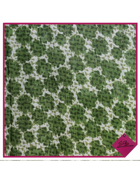 Chèche coton fond vert clair, motifs fleurs et triangles kaki