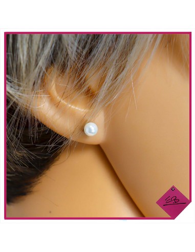 Boucle d'oreille en acier argenté, boule façon perle de culture, diamètre 4mm