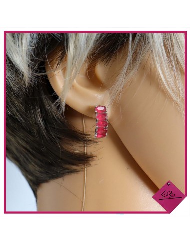 Boucle d'oreille demi-créole à pierres rose