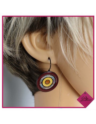 Boucles d'oreilles, métal noir avec cercles émail bordeaux et jaunes