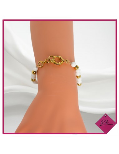 Bracelet élastiqué en acier doré, perles naturelles BLANCHES,